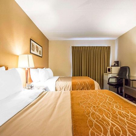 Comfort Inn Kirkland Lake Exteriör bild