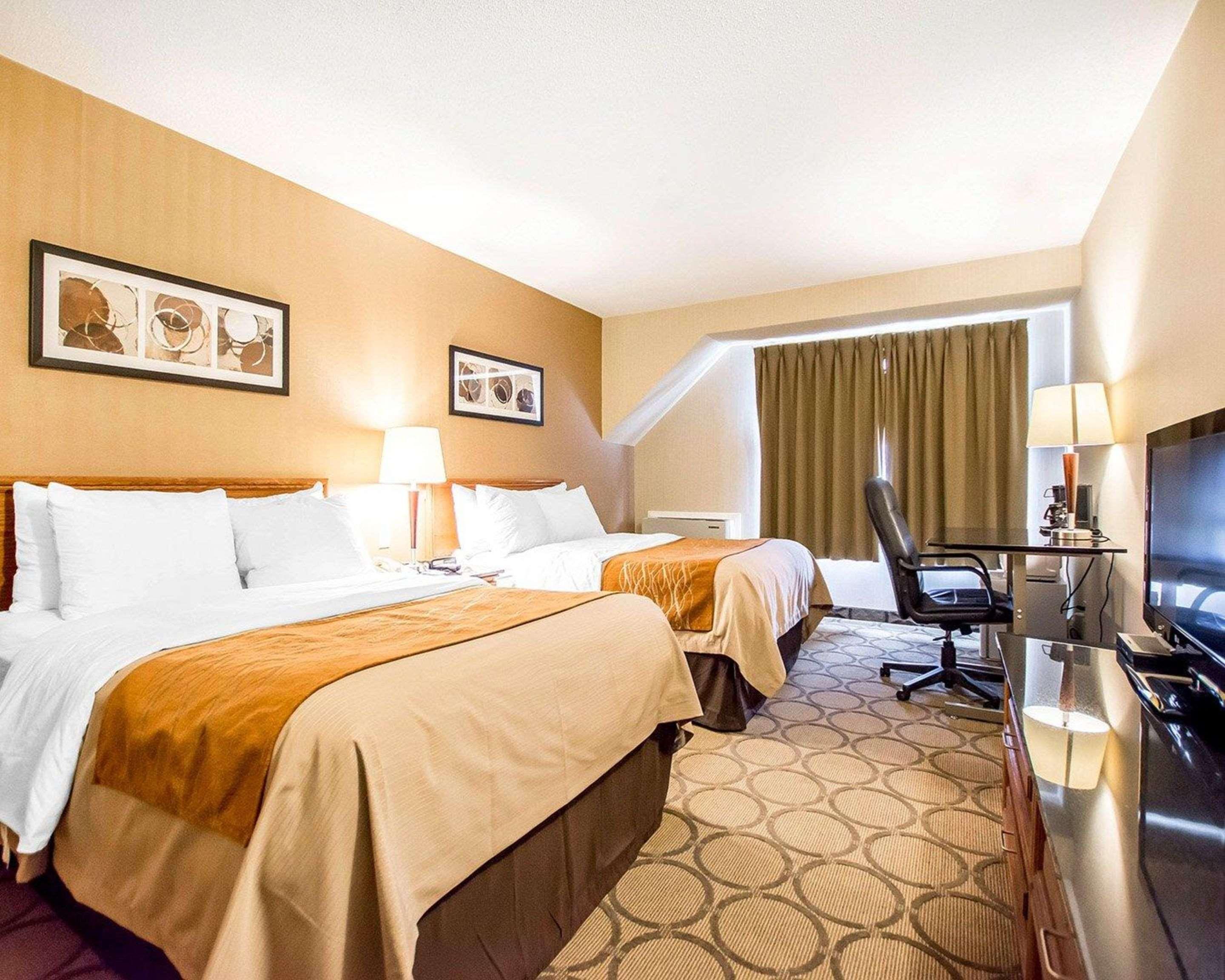 Comfort Inn Kirkland Lake Exteriör bild