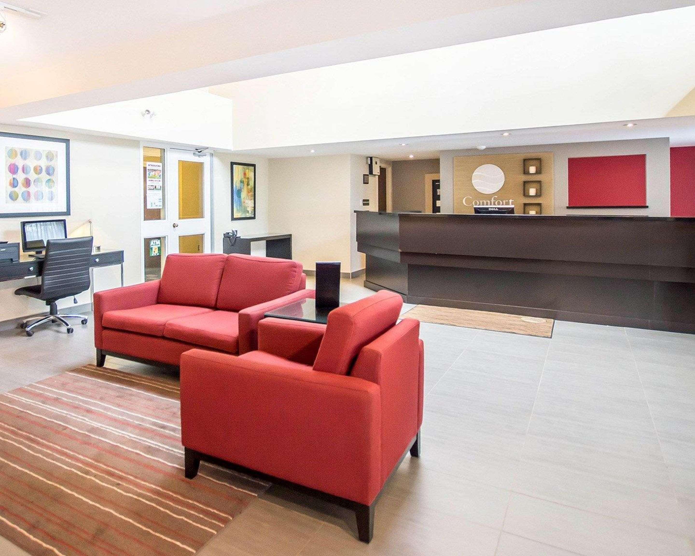Comfort Inn Kirkland Lake Exteriör bild