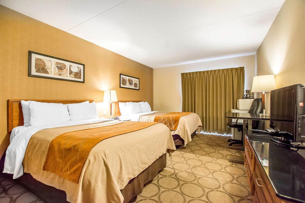 Comfort Inn Kirkland Lake Exteriör bild