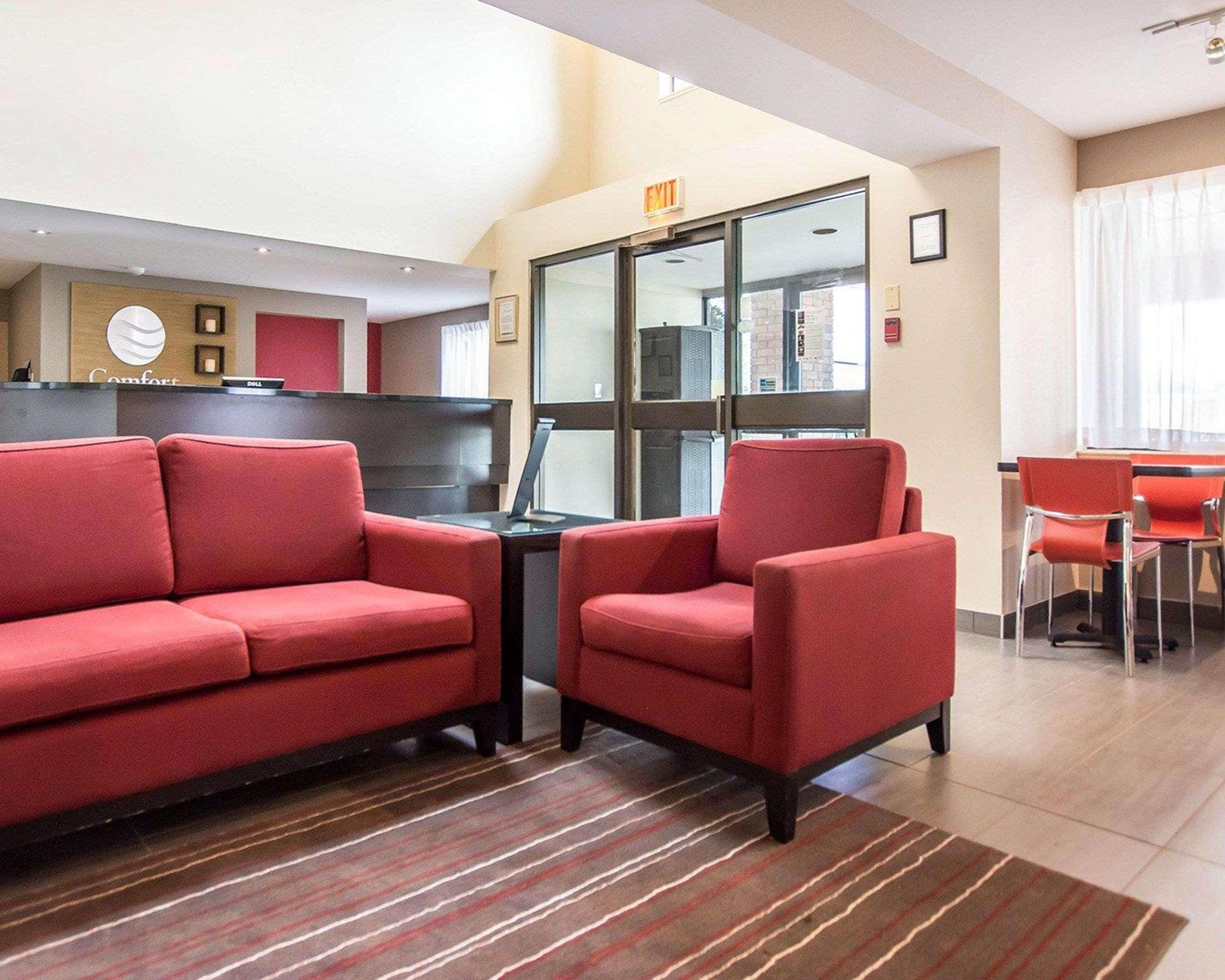 Comfort Inn Kirkland Lake Exteriör bild