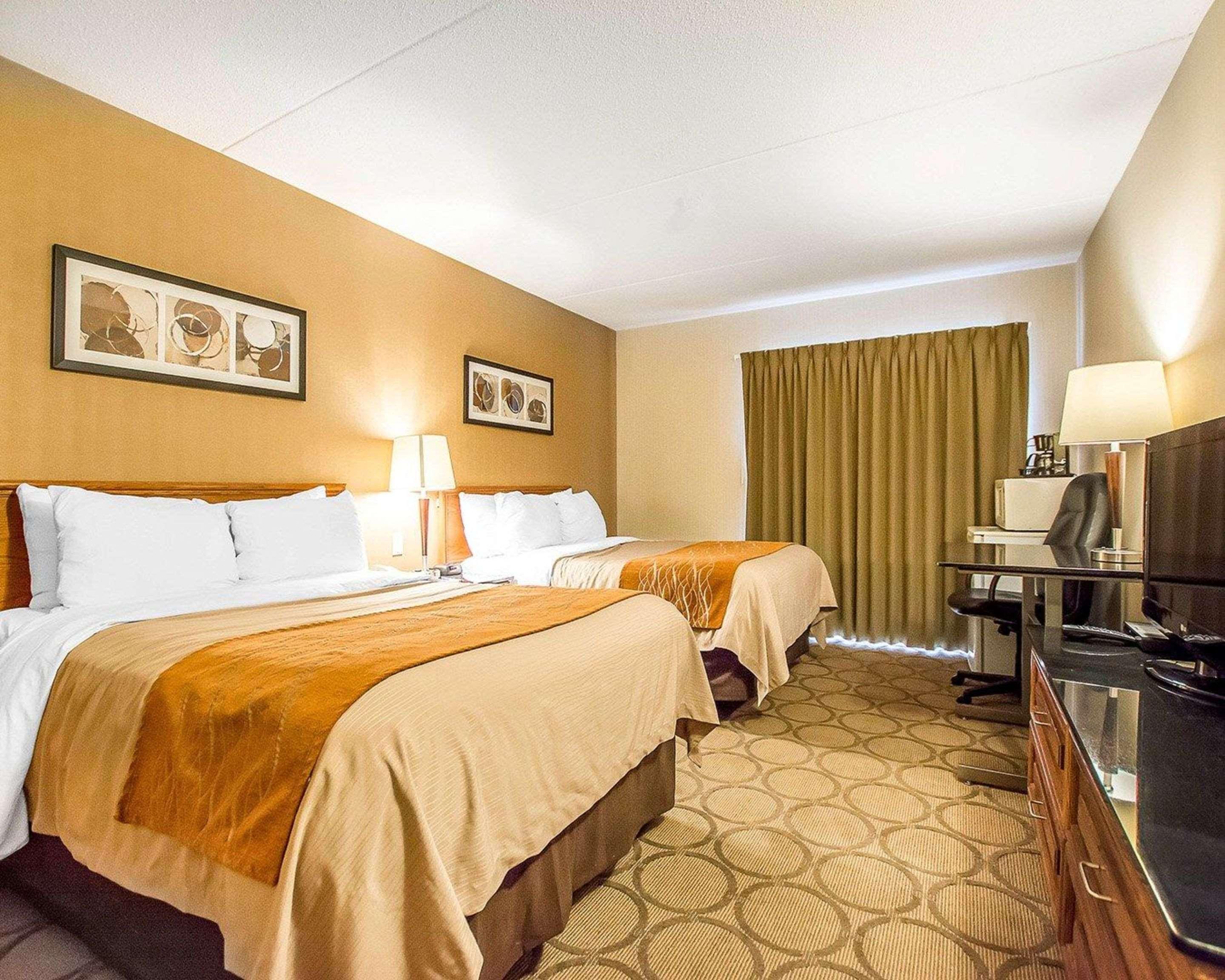 Comfort Inn Kirkland Lake Exteriör bild