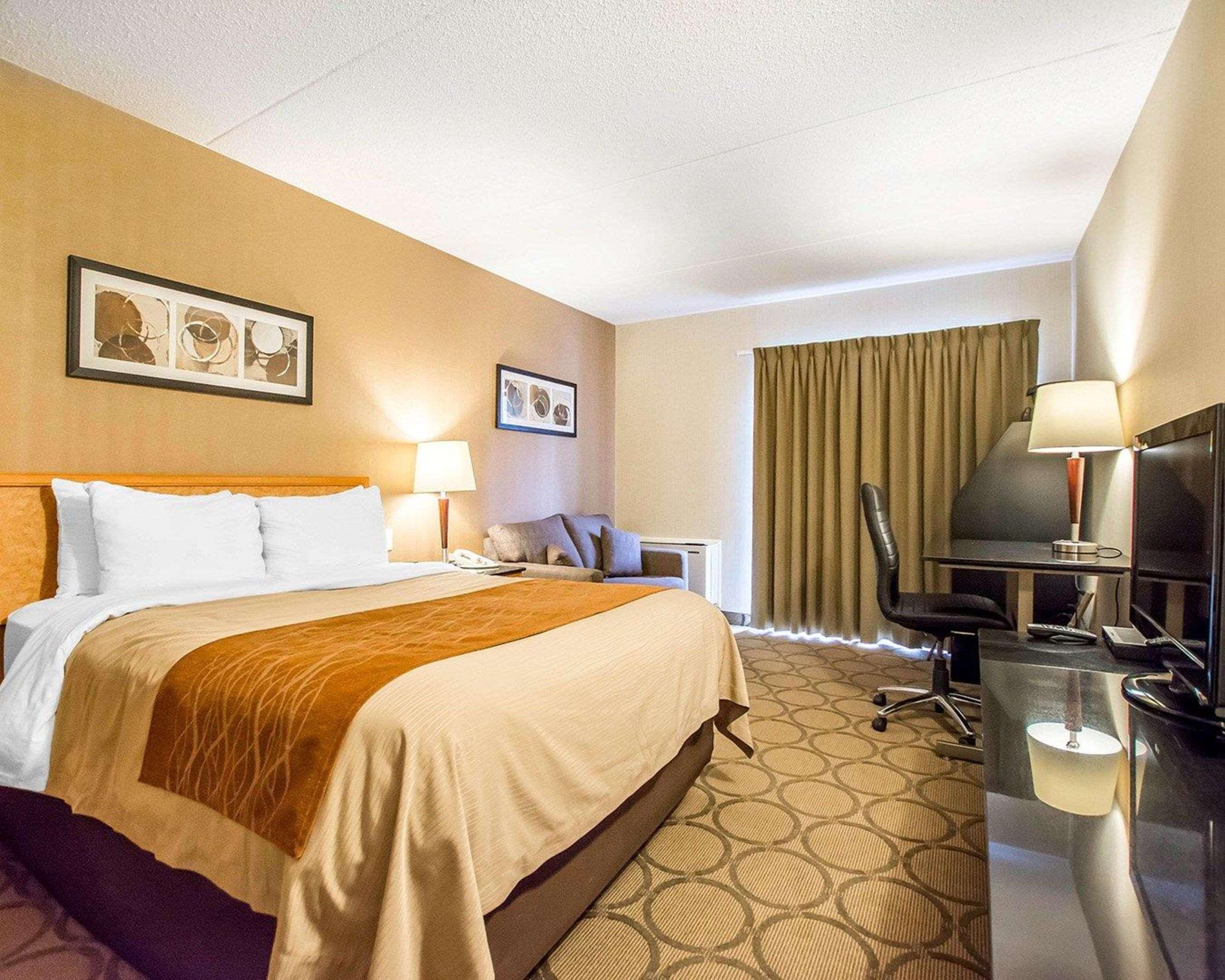 Comfort Inn Kirkland Lake Exteriör bild