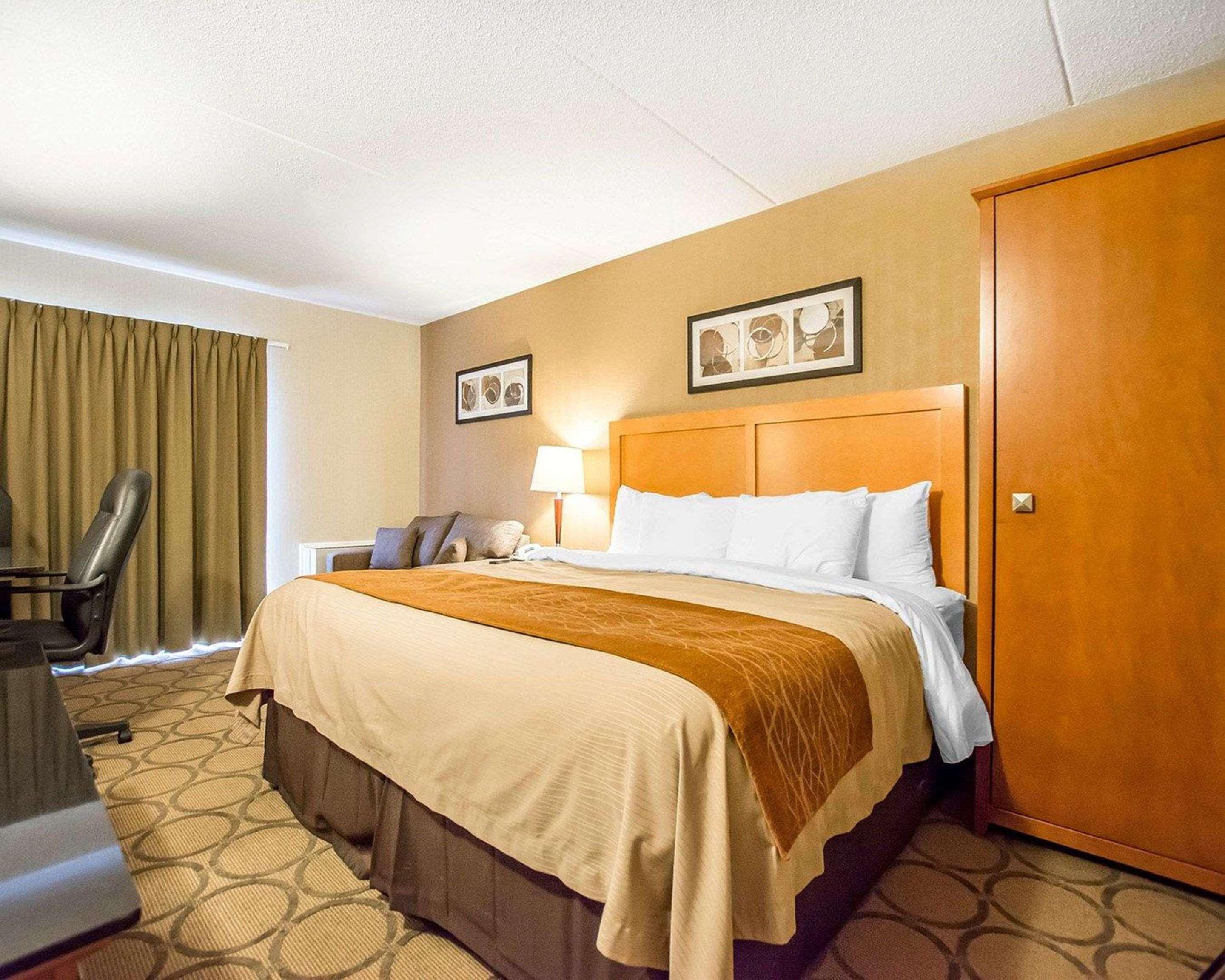 Comfort Inn Kirkland Lake Exteriör bild