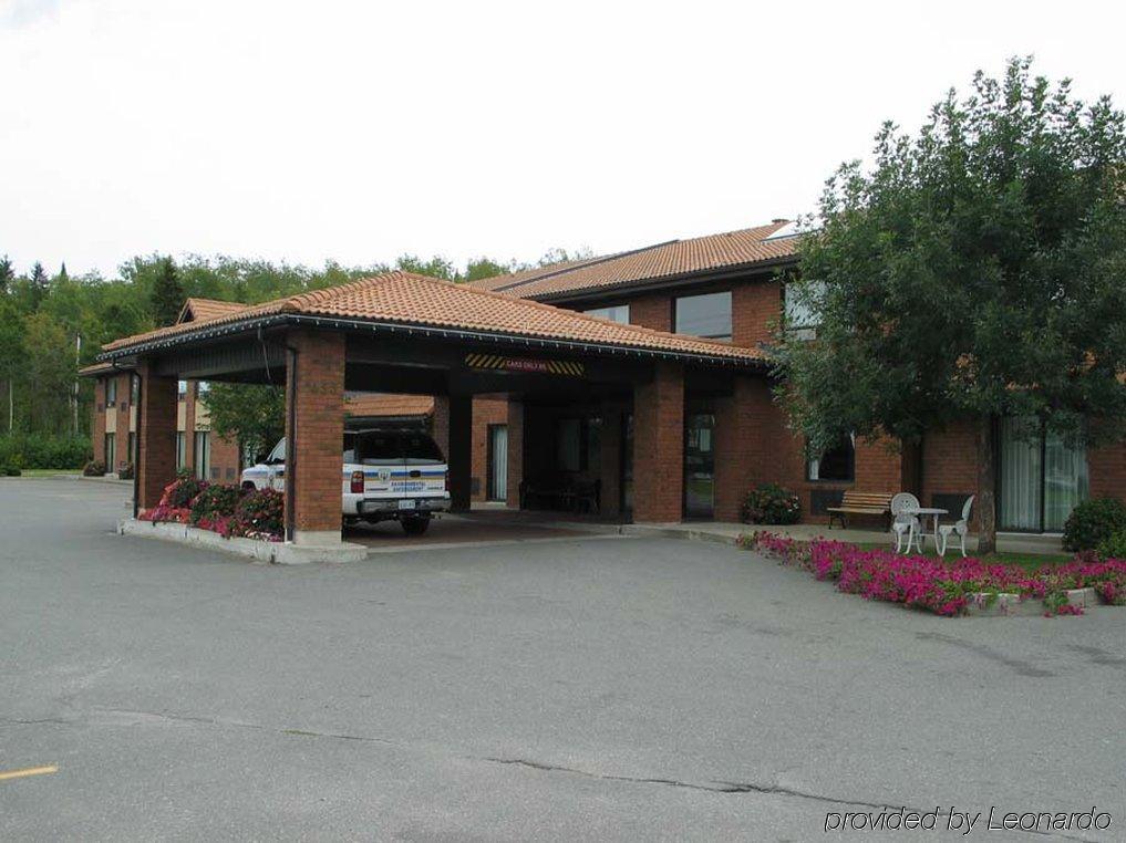 Comfort Inn Kirkland Lake Exteriör bild