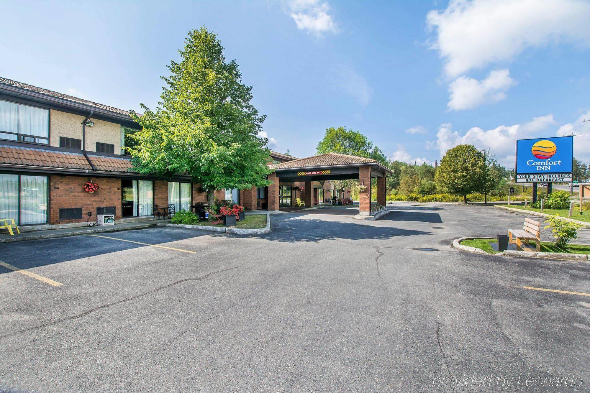 Comfort Inn Kirkland Lake Exteriör bild