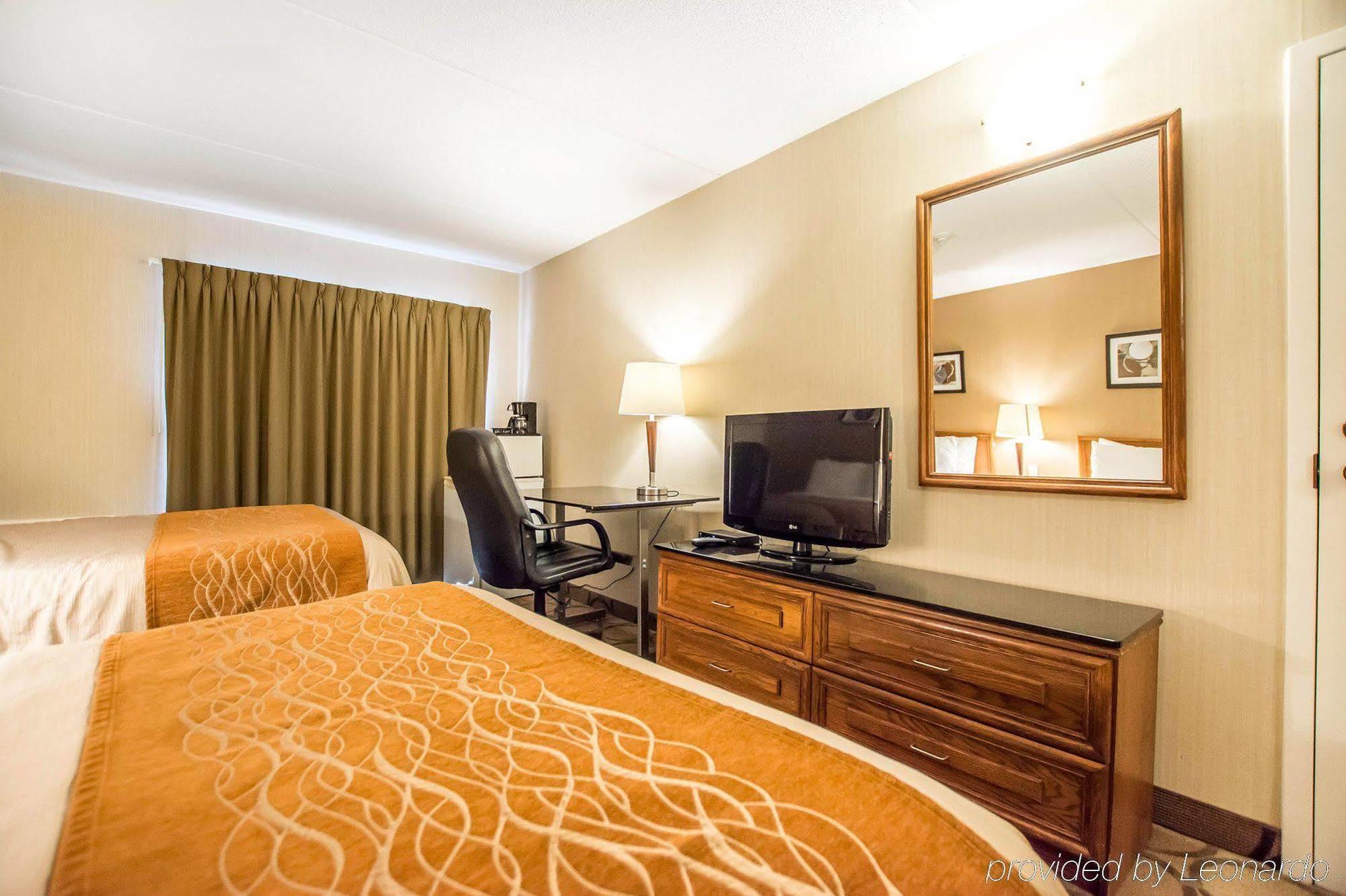 Comfort Inn Kirkland Lake Exteriör bild