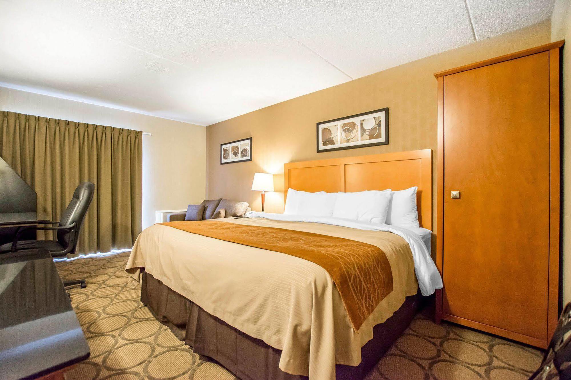 Comfort Inn Kirkland Lake Exteriör bild